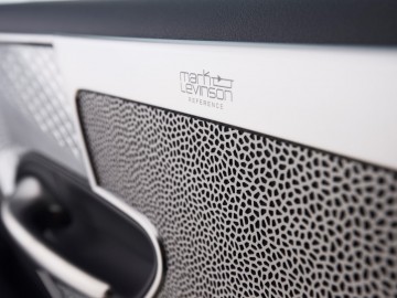 Najlepsze systemy audio, kt&oacute;re znajdziesz w samochodach